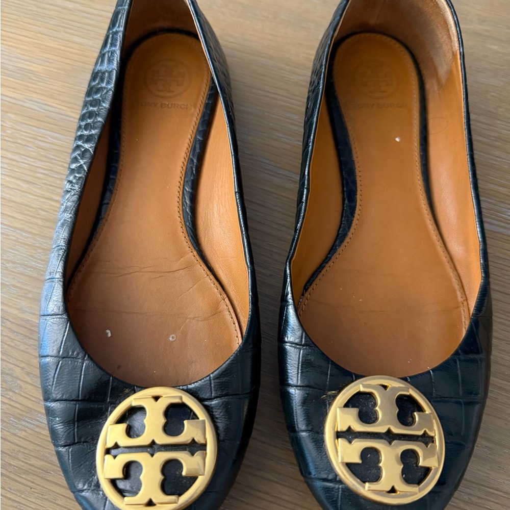 Tory Burch Dark Green Leather Flats with Gold Logo